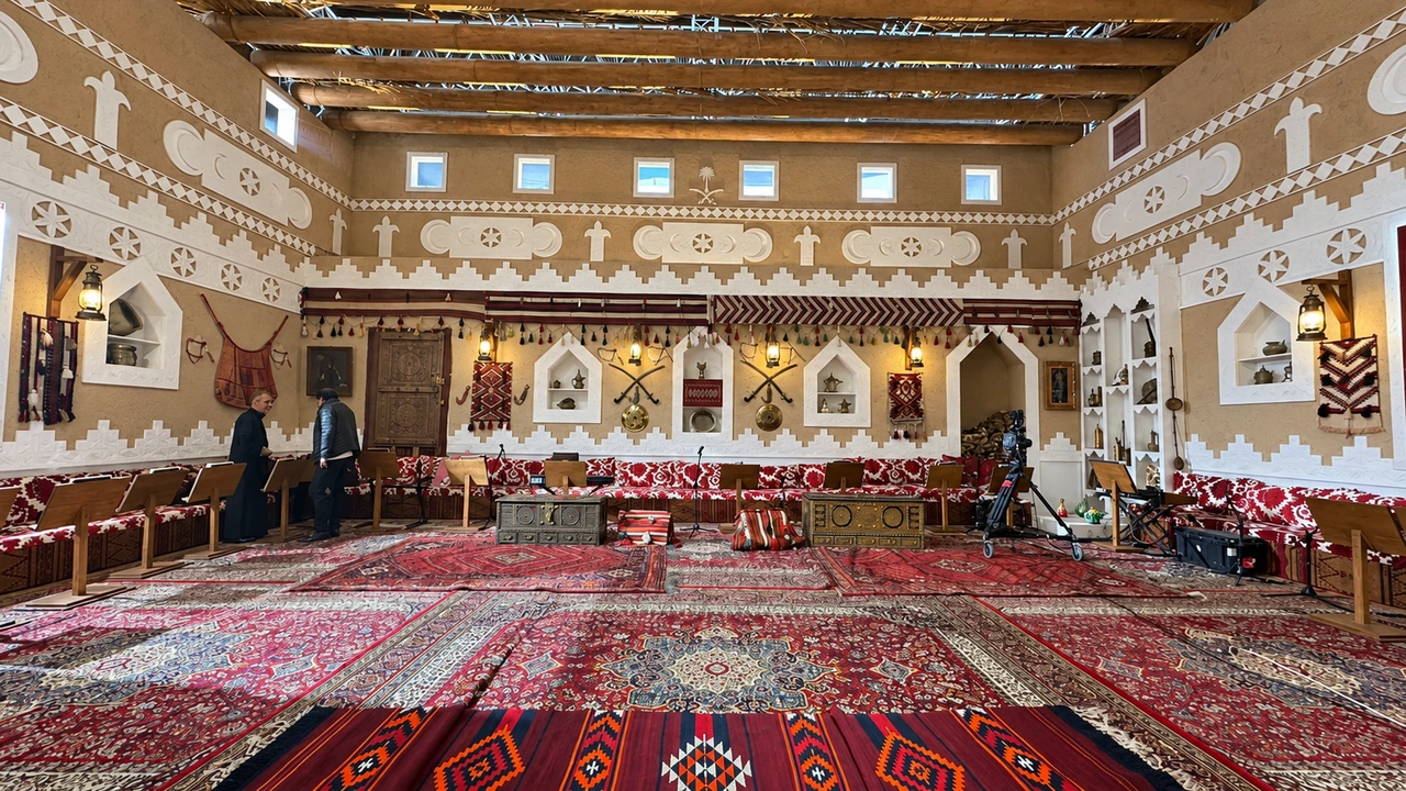 مساحة تراثية من أعمال غزلان